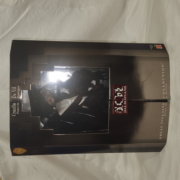 Disney Collector Edition CRUELLA DE VILLL 101 DALMATIANS - Picture 6 of 6